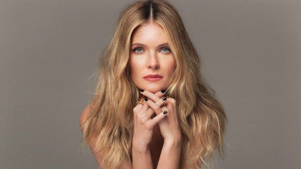 Meghann Fahy, estrella de The White Lotus, podría tener un romance con uno de sus compañeros de reparto