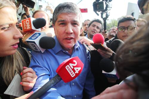 El exsubsecretario del Interior abandonó el recinto penitenciario para cumplir con la nueva cautelar en Viña del Mar.