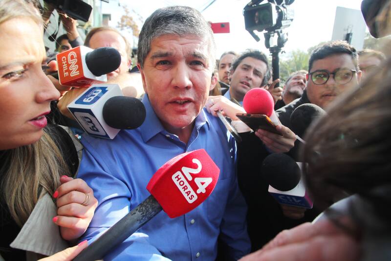 El exsubsecretario del Interior abandonó el recinto penitenciario para cumplir con la nueva cautelar en Viña del Mar.