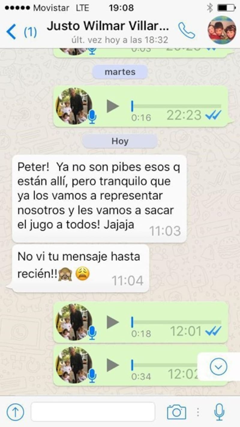 El ex arquero le escribió al agente Pedro Aldave para reclutar jugadores.
