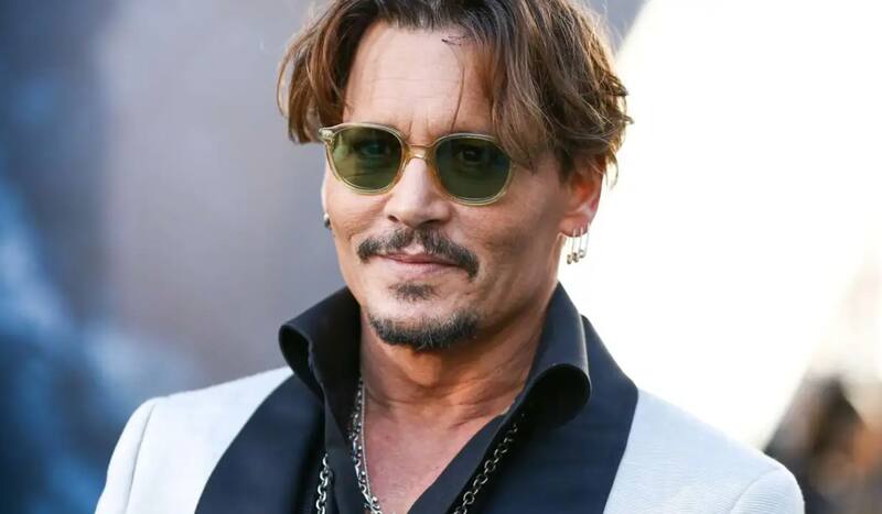 es acusado por conocida actriz de maltrato.