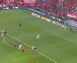 VIDEO | Tiró a lo “Panenka” y terminó siendo el blooper del Clásico: el penal de Racing ante Independiente