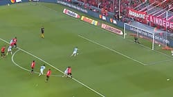 VIDEO | Tiró a lo “Panenka” y terminó siendo el blooper del Clásico: el penal de Racing ante Independiente