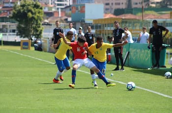 Lucas Assadi y Simón Avilés: Las dos joyas de la U que disputarán el Sudamericano Sub 15