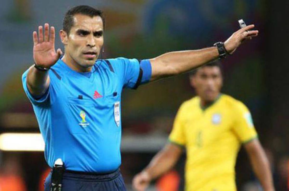 Éber Aquino se sumó a la lista de los árbitros que le "robaron" a La Roja