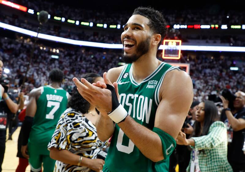 El alero de Boston Celtics: Jayson Tatum. Foto: EFE