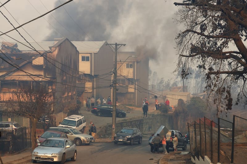 La contingencia obligó a cerrar algunas de las principales rutas de acceso a la región del Biobío. Créditos: Carlos Acuna/Aton Chile.