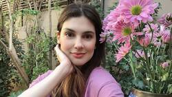 La reina del espectáculo: Este es el look de Paloma Moreno como Margot Le Blanche en "Hijos del desierto"