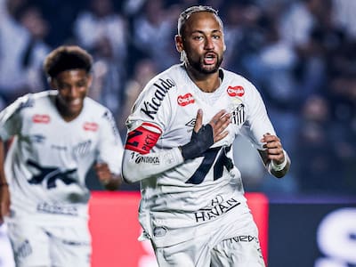 Neymar brilla como en sus mejores tiempos y con este golazo le dio la victoria a Santos sobre Flamengo