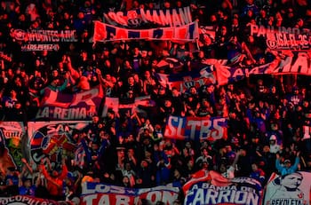 Con Colo Colo y la UC: el llamativo lienzo en apoyo a la U que se llevó todas las miradas en Primera B