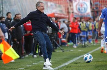 "El club sabe lo que queremos": Ariel Holan dio las claves sobre el estadio donde la UC será local en 2023