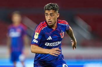 Duro revés para la U: Lucas Assadi quedaría fuera del Superclásico y de Copa Sudamericana