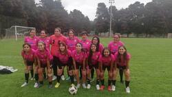 "Sin justicia no hay fútbol": jugadora que dejó su club por visita de Kast recibió emotivo regalo