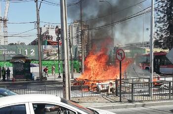 VIDEO | Trabajadores se manifiestan por cierre de obra y la pérdida de más de 600 empleos