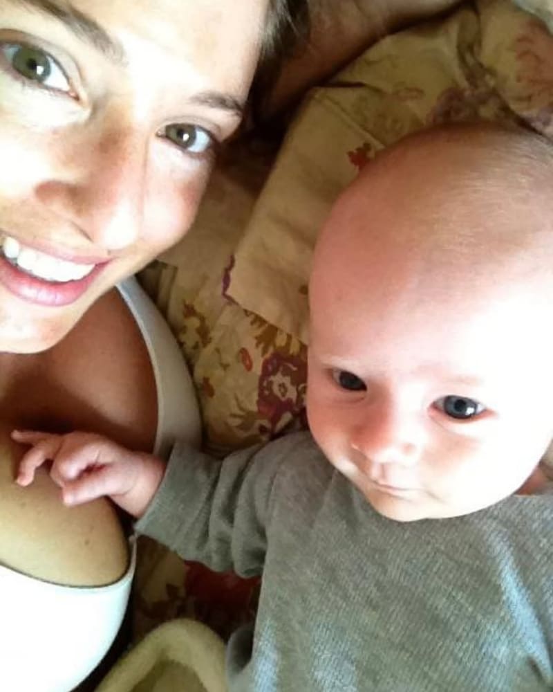 La actriz compartió una hermosa foto junto a su hijo cuando apenas era un bebé.