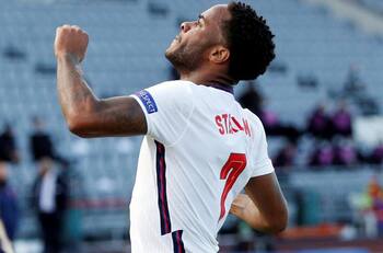El gol con el que Raheem Stering le dio el triunfo a Inglaterra sobre Islandia