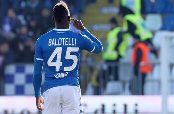 ¡Volvió!: Mario Balotelli regresa a las canchas en equipo del ascenso italiano