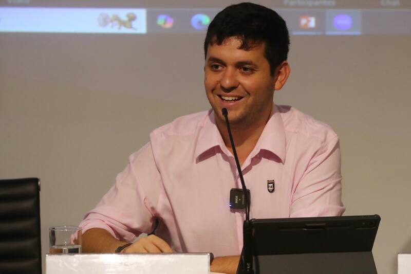 vuelve a disparar contra la Supercopa. Foto: Aton.