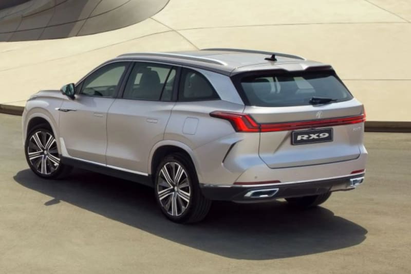 El RX9 es el primer SUV con tres filas de MG en Chile