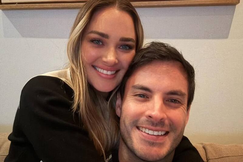 esta pololeando con Matías desde abril del 2024.