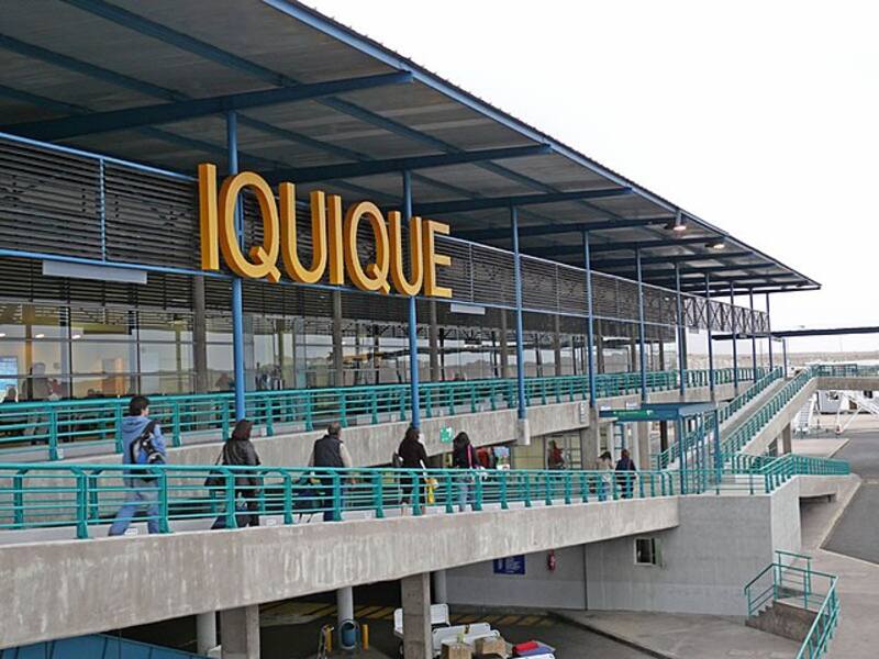 Aeropuerto de Iquique tiene un alto flujo de vuelos comerciales. Créditos: Wikipedia.