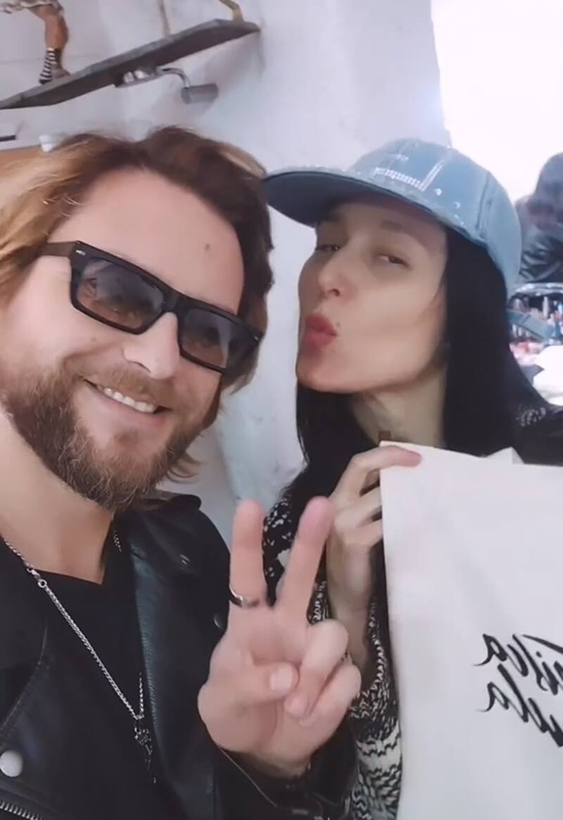 Jean Philippe Cretton y Francisca Valenzuela en grabación del video de "Juan". Créditos: Instagram