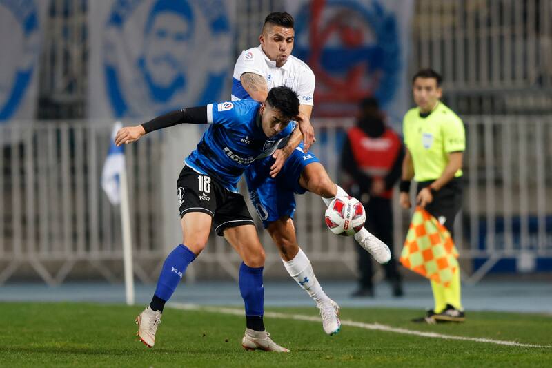 Joaquín Gutiérrez jugando por Huachipato ante Universidad Católica (Foto: Aton)