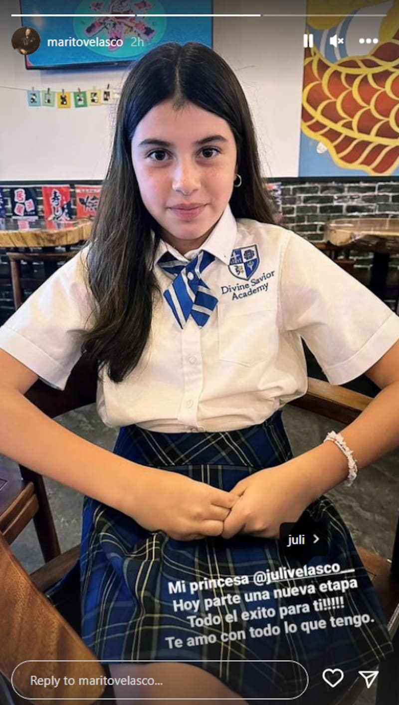 A través de sus redes sociales, Mario Velasco subió una fotografía de Mario Velasco celebrando la nueva etapa de su hija desde el país norteamericano.