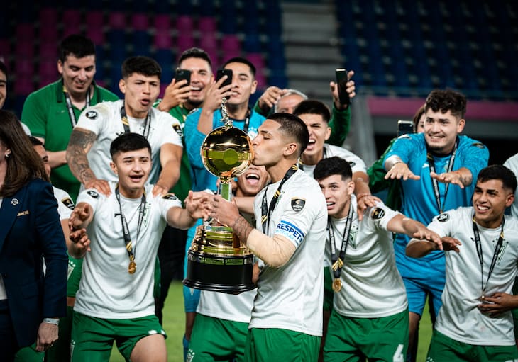 Reinaldo Sánchez hace las paces con plantel campeón de Wanderers y les subirá el sueldo: “Nivelación hacia arriba”
