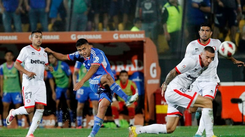 “Potencia y experiencia”: John Salas es el quinto refuerzo de Wanderers en este mercado