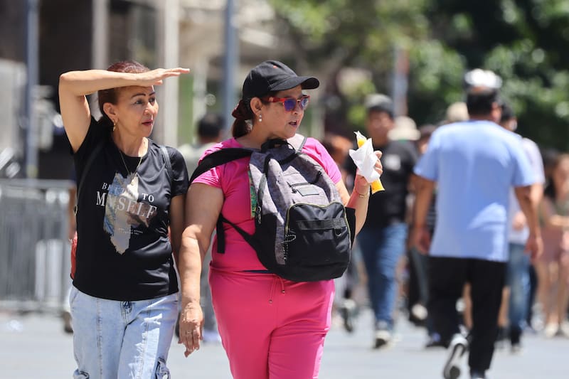 Las máximas que se esperan durante la semana podrían desatar una nueva ola de calor en la zona central. Créditos: Jonnathan Oyarzun/Aton Chile.