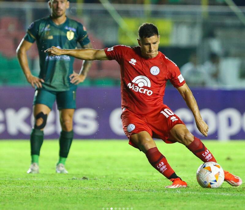 Matías Marín fue figura en triunfo de Belgrano.