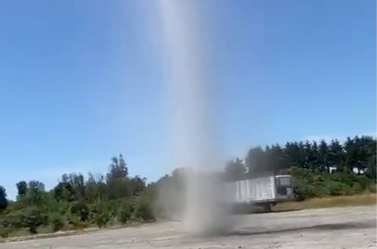 VIDEO | Diablo de polvo: Captan extraño fenómeno de tornado de arena en Llanquihue