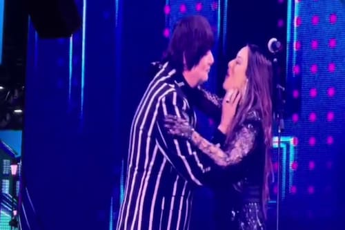 ¿Pareja a la vista? Myriam Hernández y Álvaro Henríquez protagonizan romántico encuentro en el Estadio Nacional