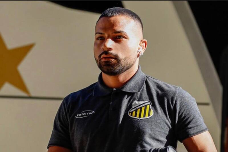 El futbolista chileno está cerca de retornar al país luego de su experiencia en la Serie B de Brasil. (Foto: bryan_rabello)