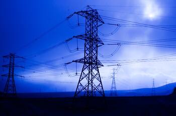 La crítica de Daniel Matamala a los “patriotas” que entregaron empresas estratégicas a extranjeros