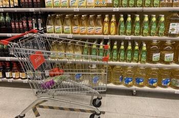 "No se puede descartar colusión": Odecu pidió investigar precios del aceite tras notorio aumento