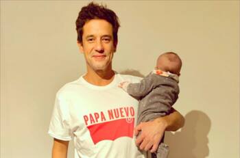 "Mi primer Día del Padre": El especial regaloneo de Matías Oviedo con su pequeña bebé