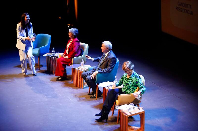 publicada este viernes 1 de agosto, le da el triunfo en primera vuelta a Jeanette Jara.