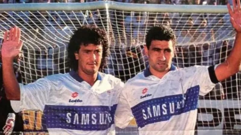 Las dos máximas figuras de Universidad Católica en los '90. Hoy, dos jugadores que no están al alcance de ningún club chileno.