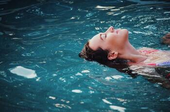 Bono Vacaciones: ¿Qué trabajadores recibirán este aporte de $104 mil?