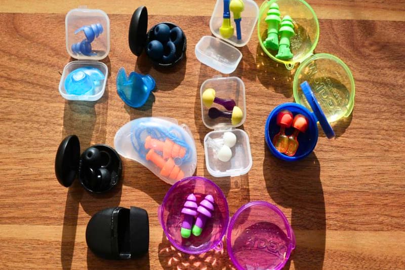 Utilizar tapones con filtros de frecuencia permite cuidar nuestra audición sin sacrificar la calidad del sonido.