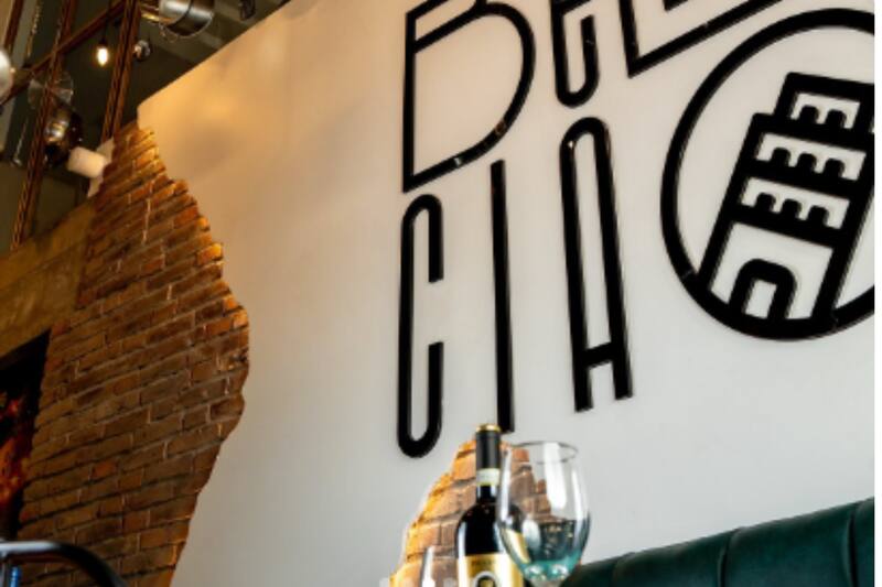 Ubicado en el corazón de Barrio Italia, este local invita a todos sus visitantes a probar de la mejor gastronomía italiana.
Foto: @IG bellaciao_cl,