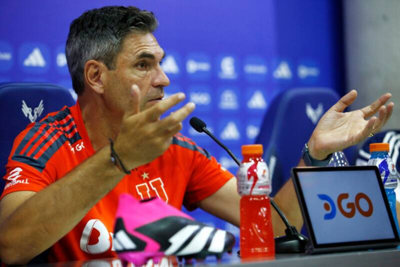 El técnico piensa en su enfrentamiento con Magallanes. Foto: Agencia Aton