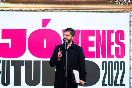 VIDEO | "Me gritan merluzo": Gabriel Boric se refiere a los insultos que recibe ante el proceso del plebiscito de salida