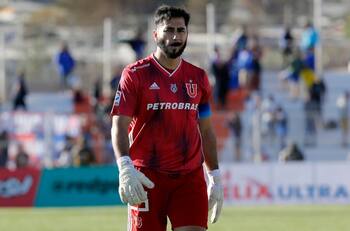 Roberto "Cóndor" Rojas dejó fuera de todo ranking a Johnny Herrera en La Roja