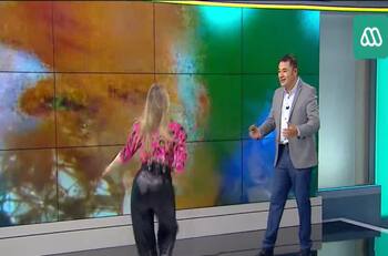 Llegó corriendo a conducir el programa: El problema que sufrió la periodista Claudia Salas antes de salir en vivo en “Meganoticias Alerta”