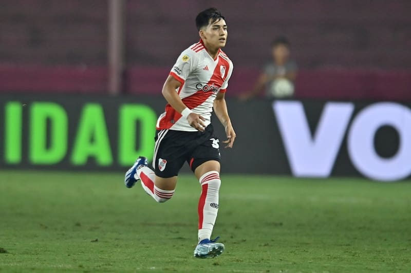 El delantero argentino-chileno milita en River Plate