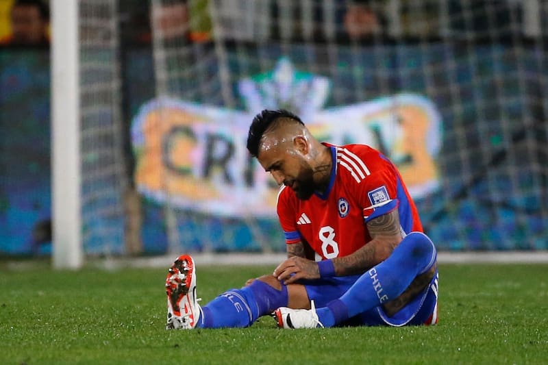 Arturo Vidal debió ser operado de urgencia tras el partido de La Roja.