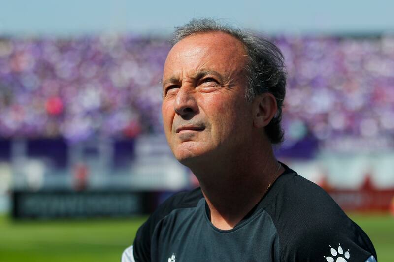 El estratega realizó una potente autocrítica tras la caída frente a Rangers. Foto: Aton